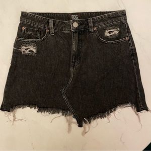Distressed denim mini